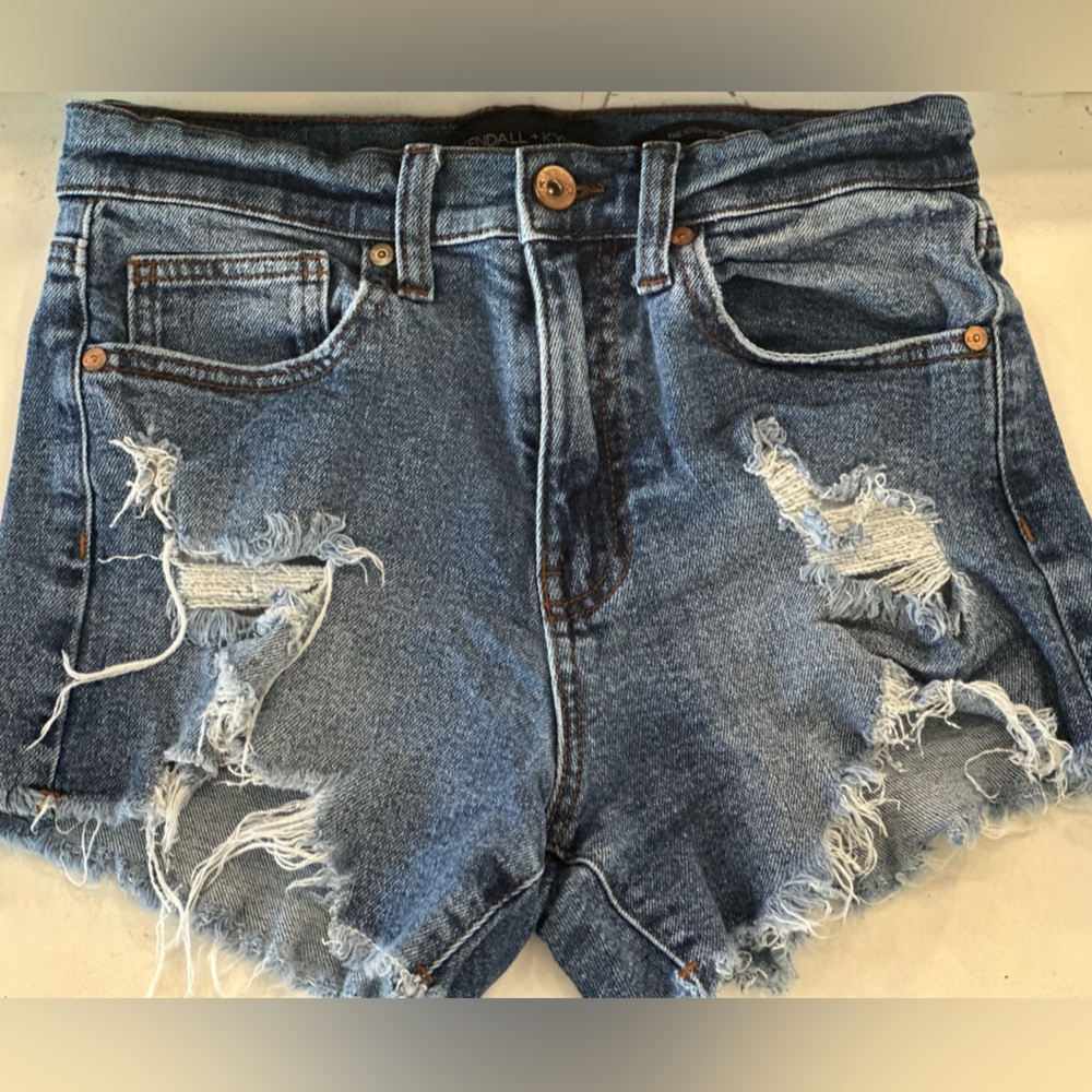 Kendall+ Kylie The Icon Short
